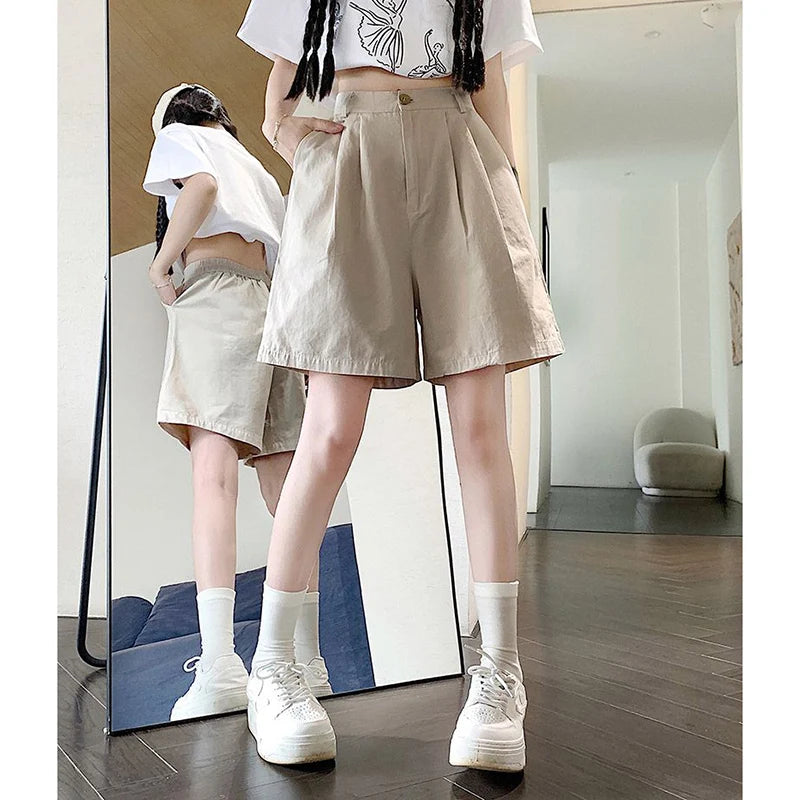 2025 Summer Women Casual Daily Khaki Short Pants Female High Waisted Cargo Shorts Girls Retro Baggy Wide Leg Slacks.