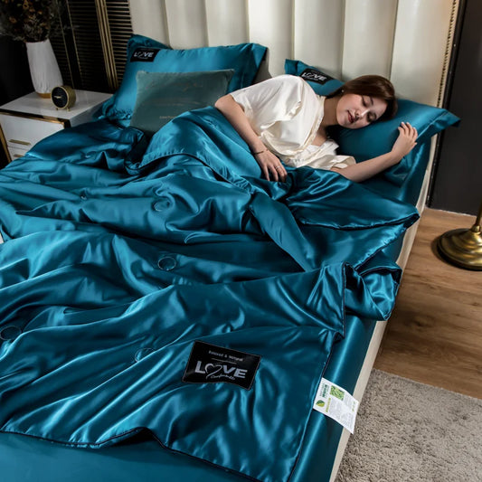 Summer Mulberry Silk Comforter Duvet Insert Luxury Natural Silk Blanket Satin Bedding Quilt Queen Single Double Twin Size Bed.