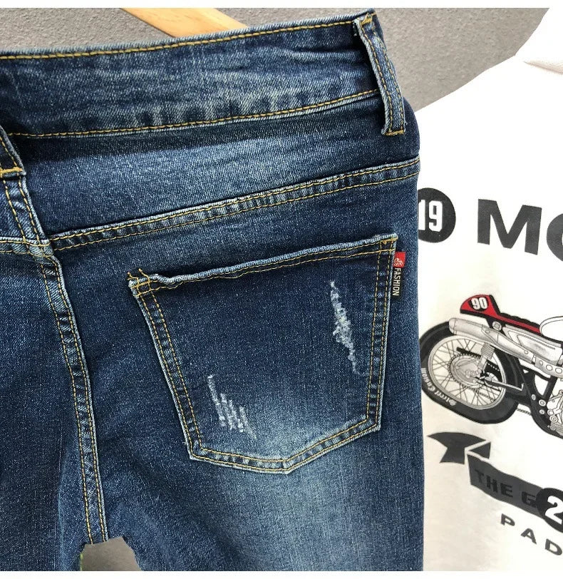 Trendy Unique Holed Men's Jeans Straight Leg Slim Fit Cropped Pants Summer Style Casual Business Fashion Shorts For Men.