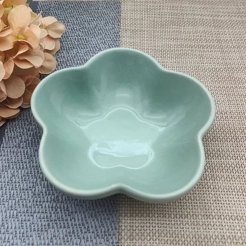 5 Inch Creative Flower Ceramic Bowl Small Deep Dish Solid Color Ceramic Bowl Small Dish Dip Dish Home Kitchen Supplies Gift