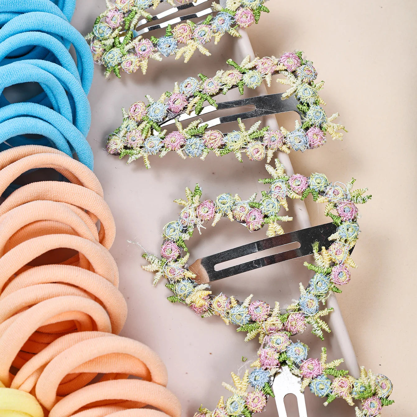 165Pcs Hair Accessories Set for Women Scrunchies Ponytail Holders Fresh Floral Hair Clips Elastic Hair Ties.