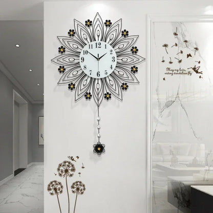 2024 heiß verkaufen Licht Luxus Eisen Kunst Atmosphäre High-End einfache Pfau Wanduhr Mode Wohnzimmer Uhr nach Hause Wandbehang