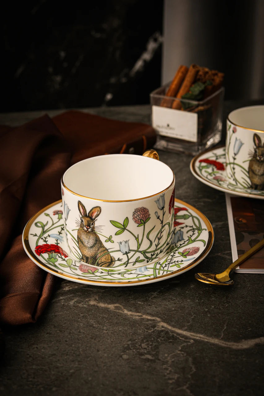 Russian Royal Porcelain Lomonosov Cartoon Rabbit Gold Plated Bone China Coffee Cup and Saucer Gift Box Gift Coffee Cup Set.