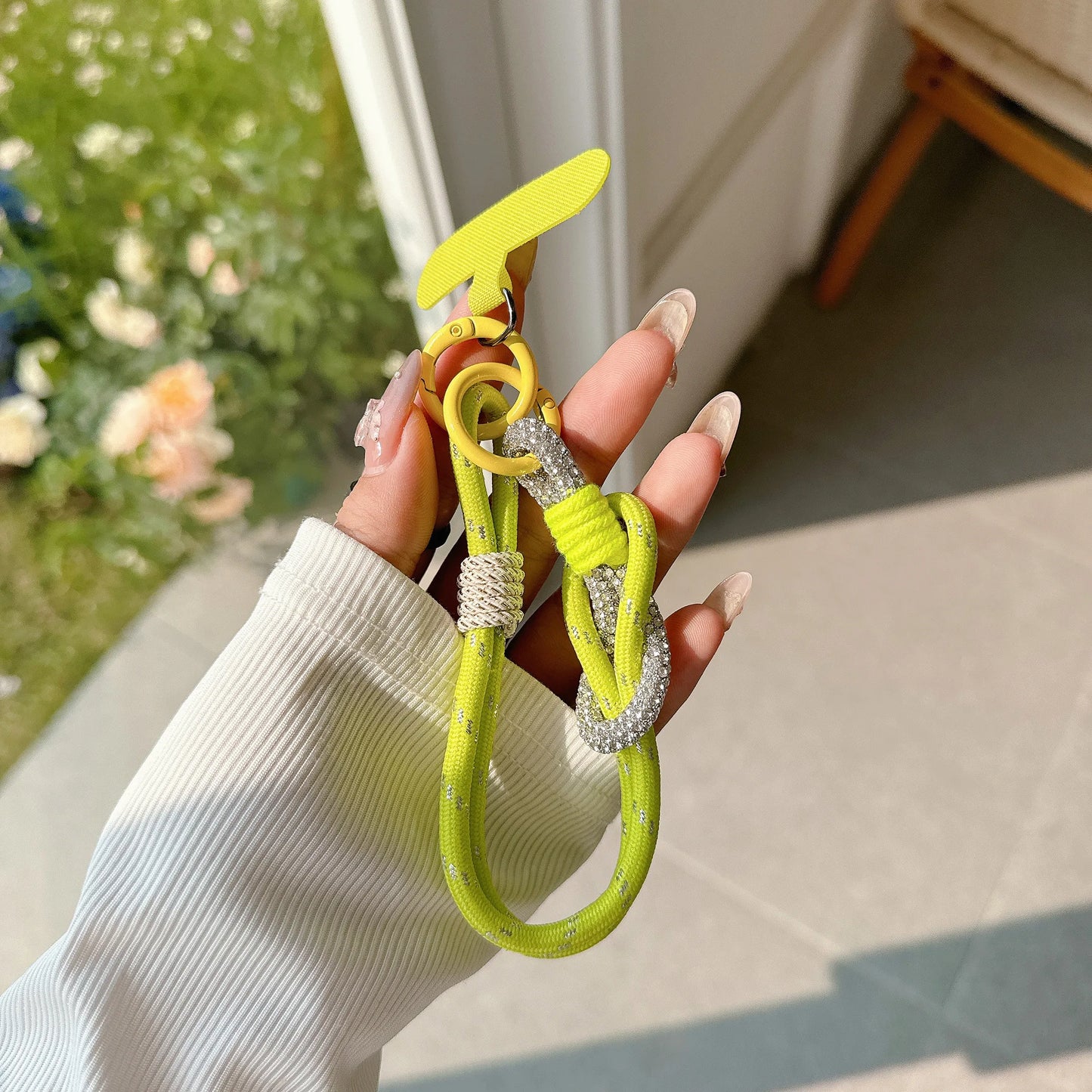 Rhinestone Short Strap Cell Phone Detachable Rope Keychain Braided Mobile Phone Lanyard Hanging Chain Ring Cord Wrist Strap.