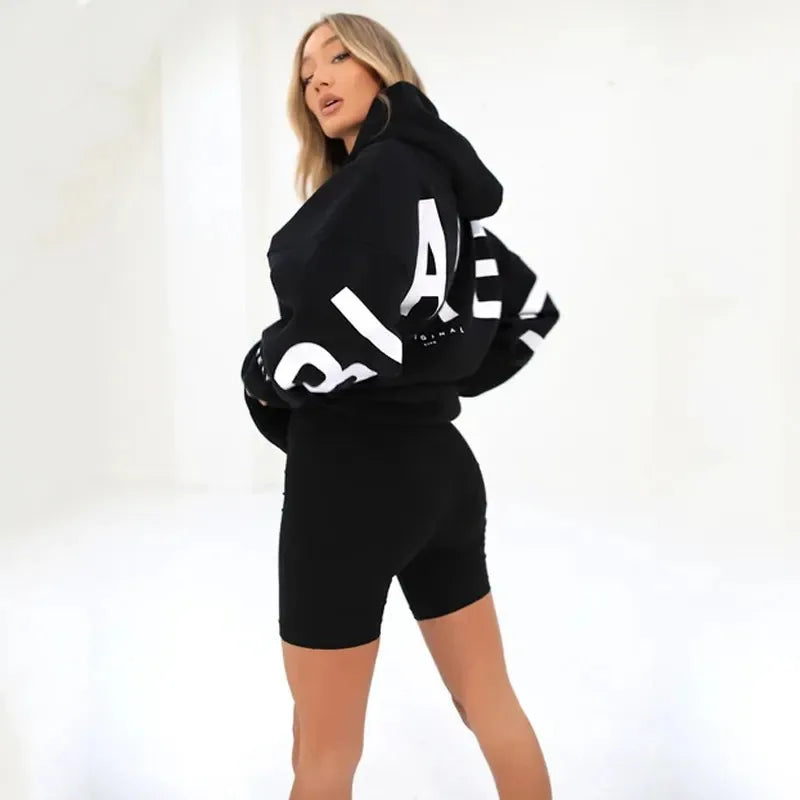 American Retro Letter Print Oversized Sweatshirt Women Harajuku Y2K Trendy Streetwear Top Chic Colorful Versatile Casual Hoodie.