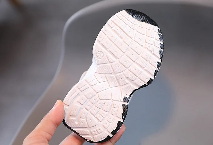 Spring and Autumn Children Sports Shoes Unisex Kids Sneakers Mesh Upper Breathable Basketball Shoes Tennis Casual Flats Footwear.