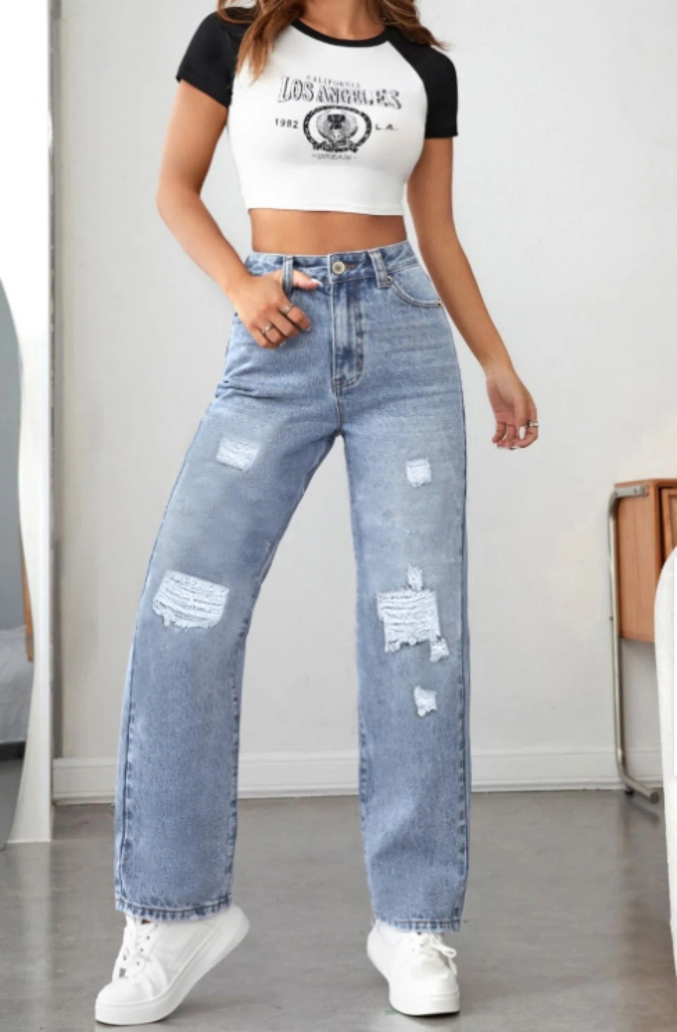 Women's pocket-breaking casual Denim wide-leg pants.