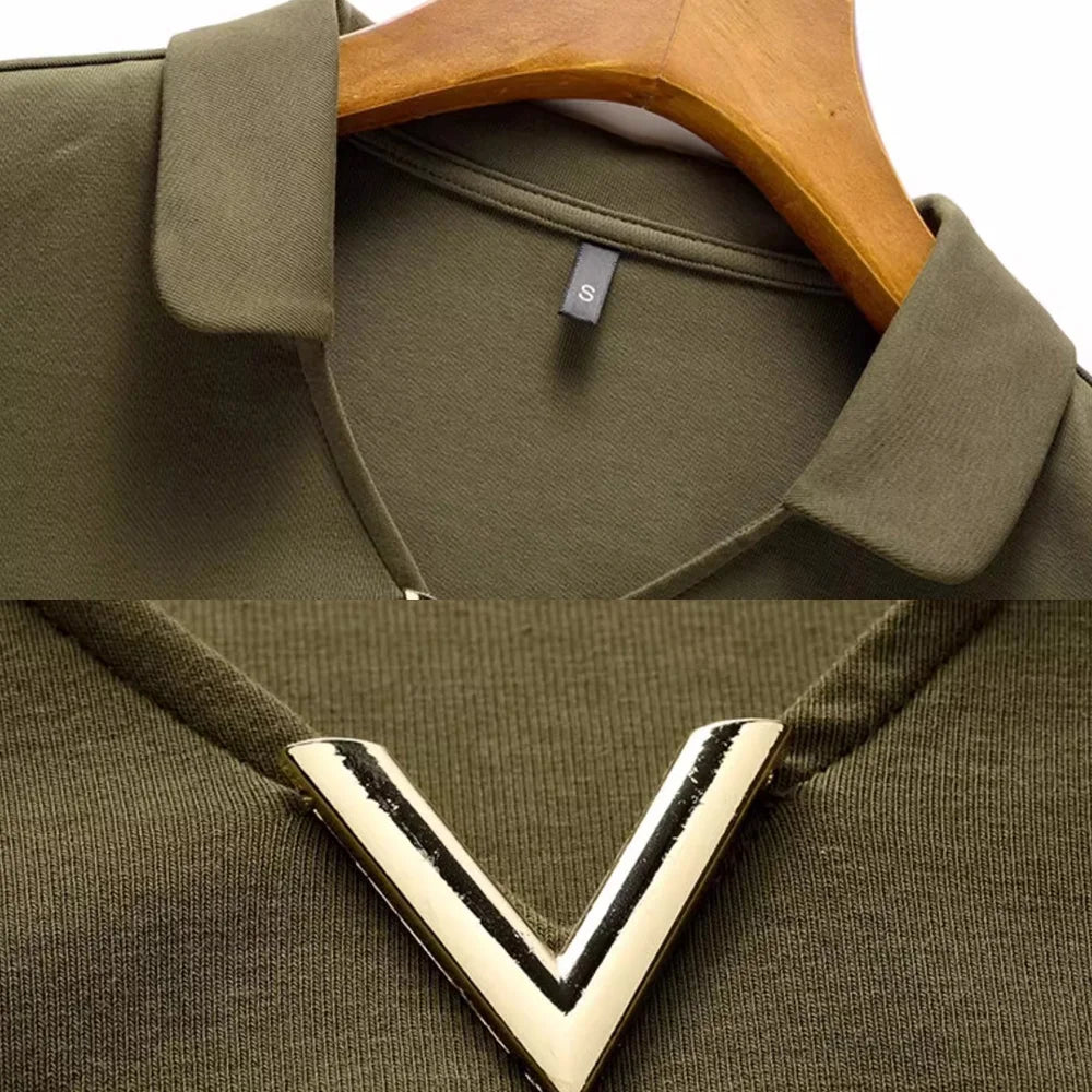 Korean version wine red long sleeved T-shirt for women in spring and autumn, new high-end fashion plus size lapel casual top.