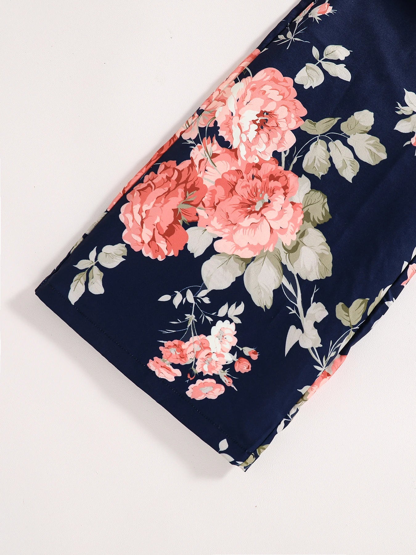 Spring and summer girls fashion outdoor leisure vacation 2-piece pink suit + loose halter high waist one-piece pants dress set.