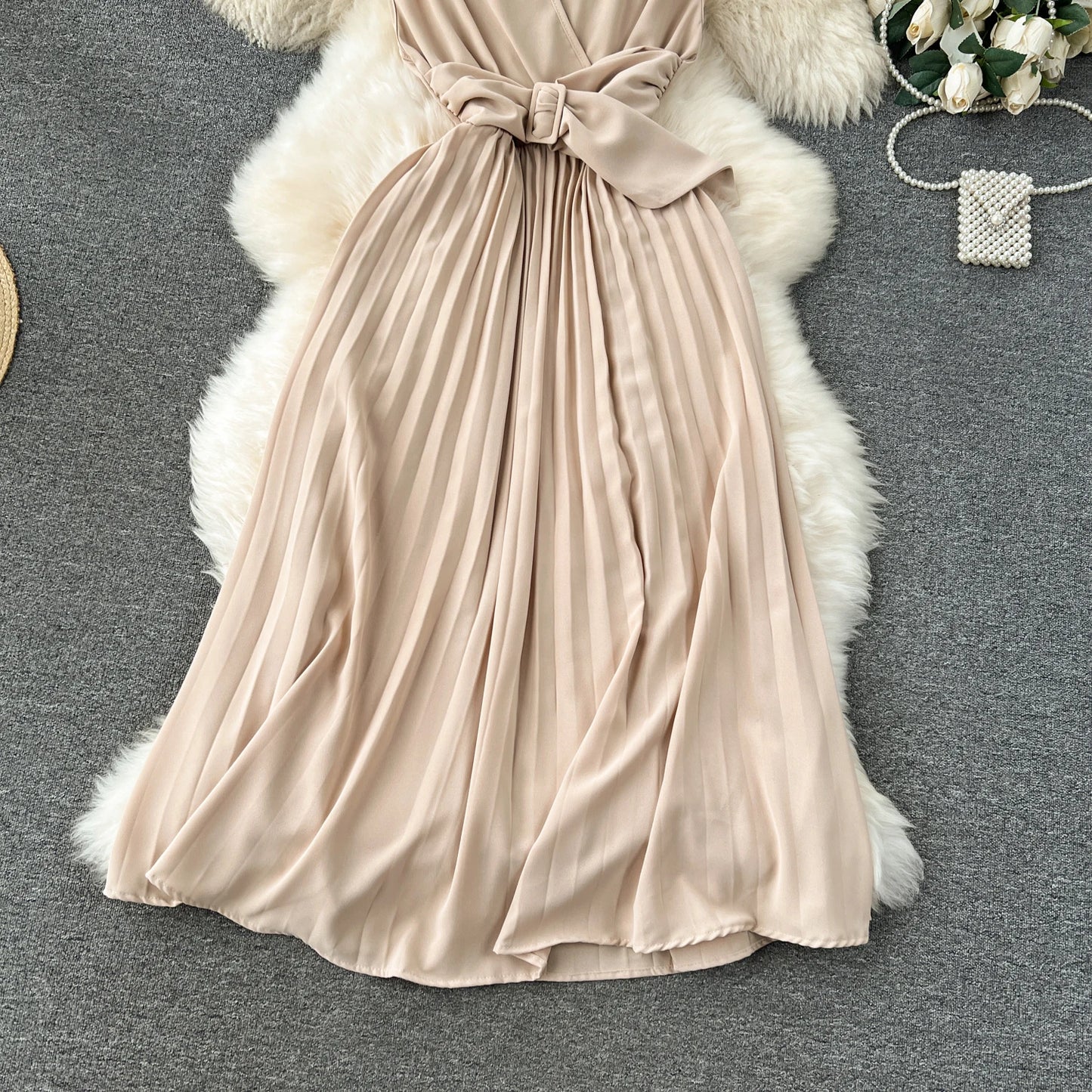 Französisch Vintage elegante Plissee Vneck Kleid A-Linie Mode Chiffon Frühling Herbst ärmellose Vestidos Frauen kleider
