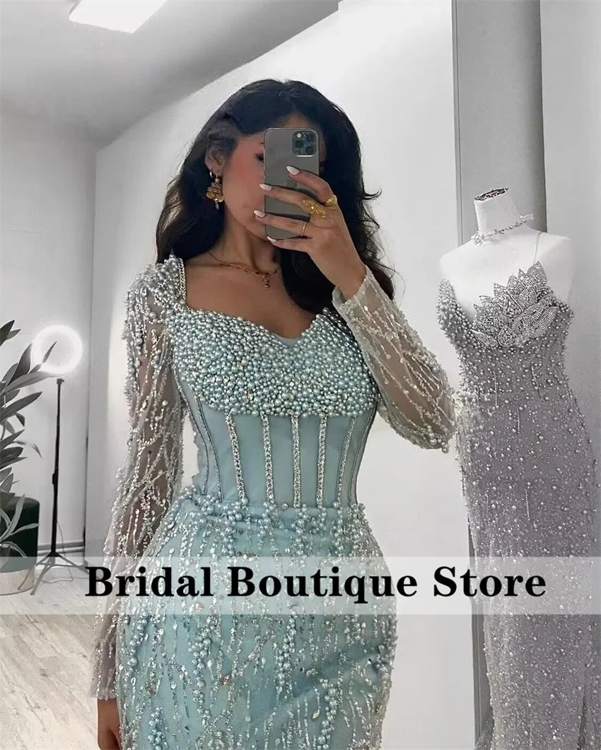 Glänzende blaue Dubai-Abendkleider 2025, mit Perlen verziert, Kristalle, Hochzeitskleid für besondere Anlässe, maßgeschneidert.