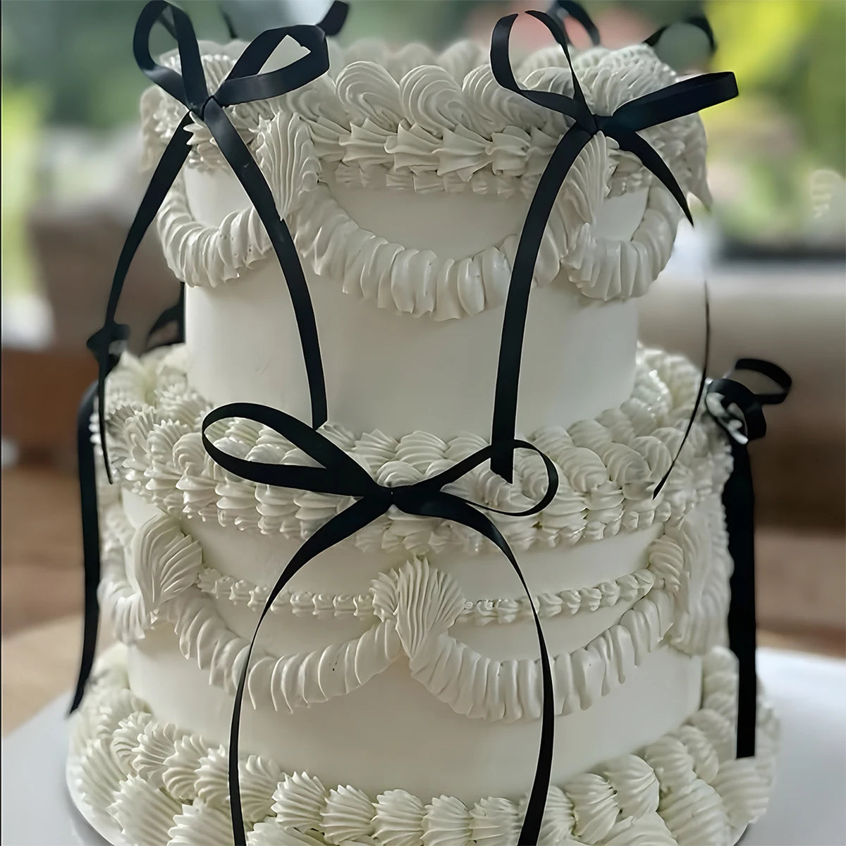 Tortenaufsatz mit Schleife und Schleife „Happy Birthday“-Schild, Kokette-Motto-Party, schwarzer Vintage-Kuchenaufsatz für Herzkuchen, Vintage-Kuchen.