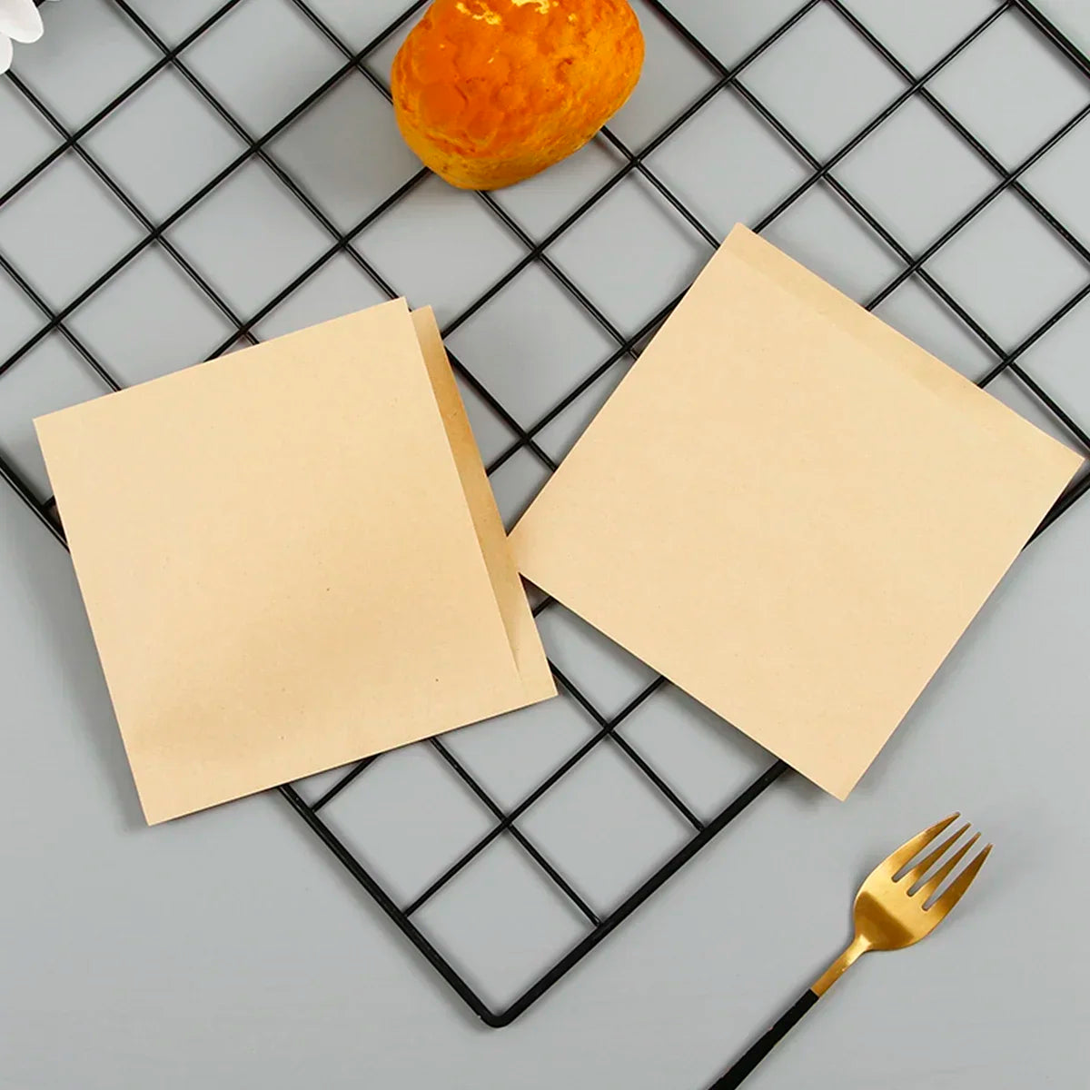 100pcs Triangular Open Top Kraft Paper Bag Donuts Sandwich Bags For Bakery Bread Food Packaging Bags 15x15cm.