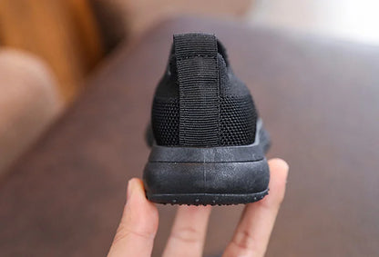 Children Shoes Spring Summer Kids Sneakers Soft Breathable Mesh For Boys Slip-on Casual Shoes Anti-Slip Walking Baby Girls Shoes.