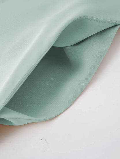 Dubai Elegante beige Abaya für muslimische Frauen – ingewöhnlich gefertigt mit mehrfarbigem Stickerei-Stück in islamischer bescheidener Mode.