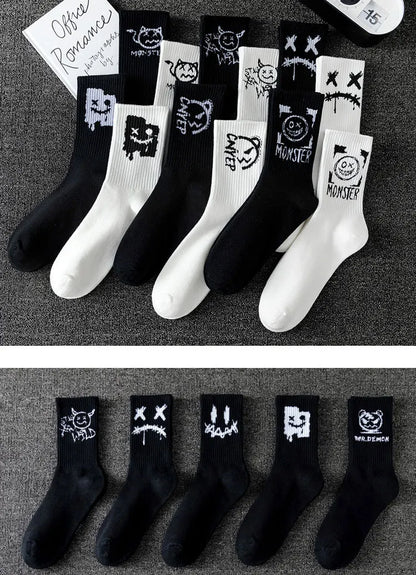 10 pairs of men's sports socks, casual, breathable, and versatile. Ghost face graffiti personalized socks.