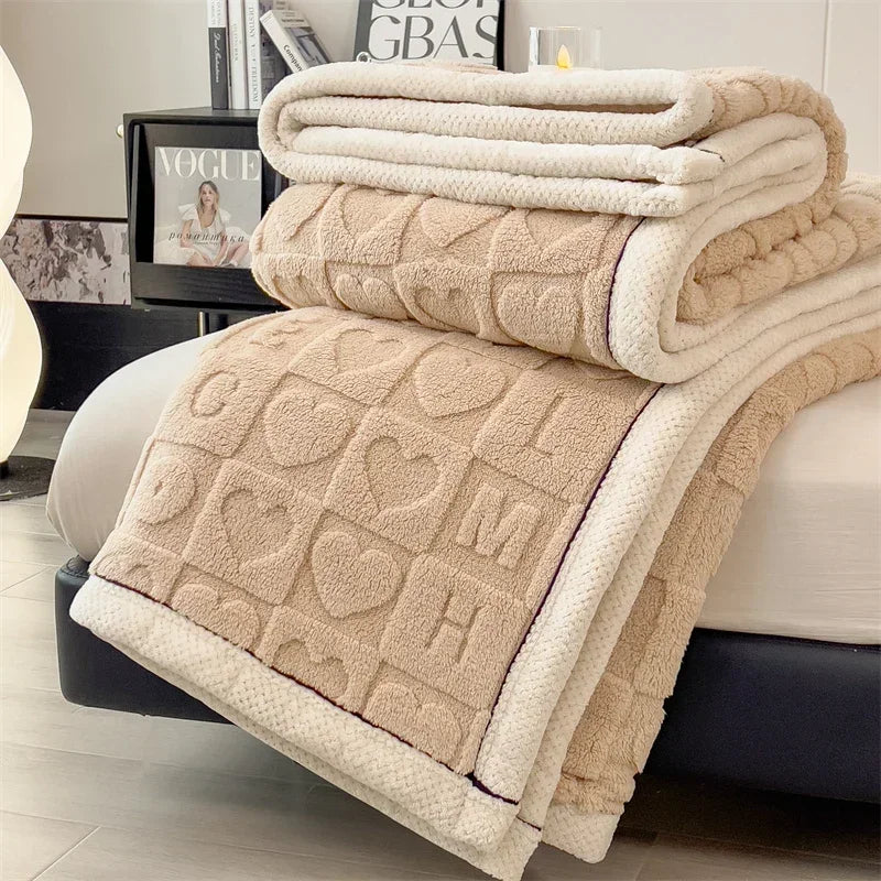 Winter Thick Lamb Fleece Blanket Solid Color Hibiscus Nap Blanket Coral Fleece Heart Shap Sofa Mat  A Grade Cotton Bed Sheets.