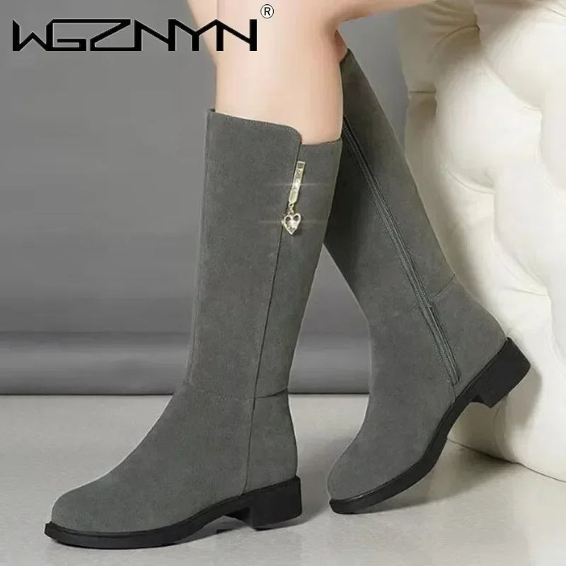 2025 New Women Warm Snow Plush Boots Snow Casual Flat All-match Cotton Fashion Side Zipper Winter Shoes Thigh High Boot Black.