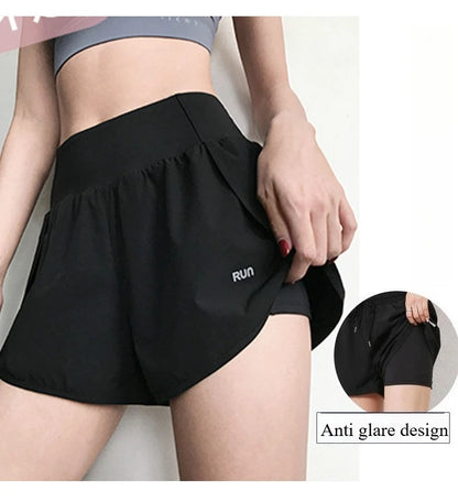 Women Yoga Pocket Shorts Fake Two Piece Anti Peek Shorts High Elastic Loose Fashion Casual Gym Trainning Three Point Pants.