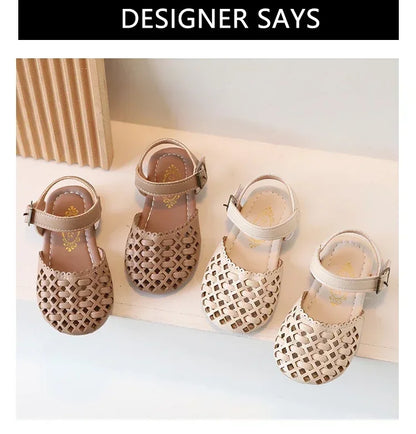 Children's Toes Capped Sandals Girl's Knitted Hollow Princess Shoes 2024 Summer New Anti Kick Soft Sole Casual Walking Shoes.