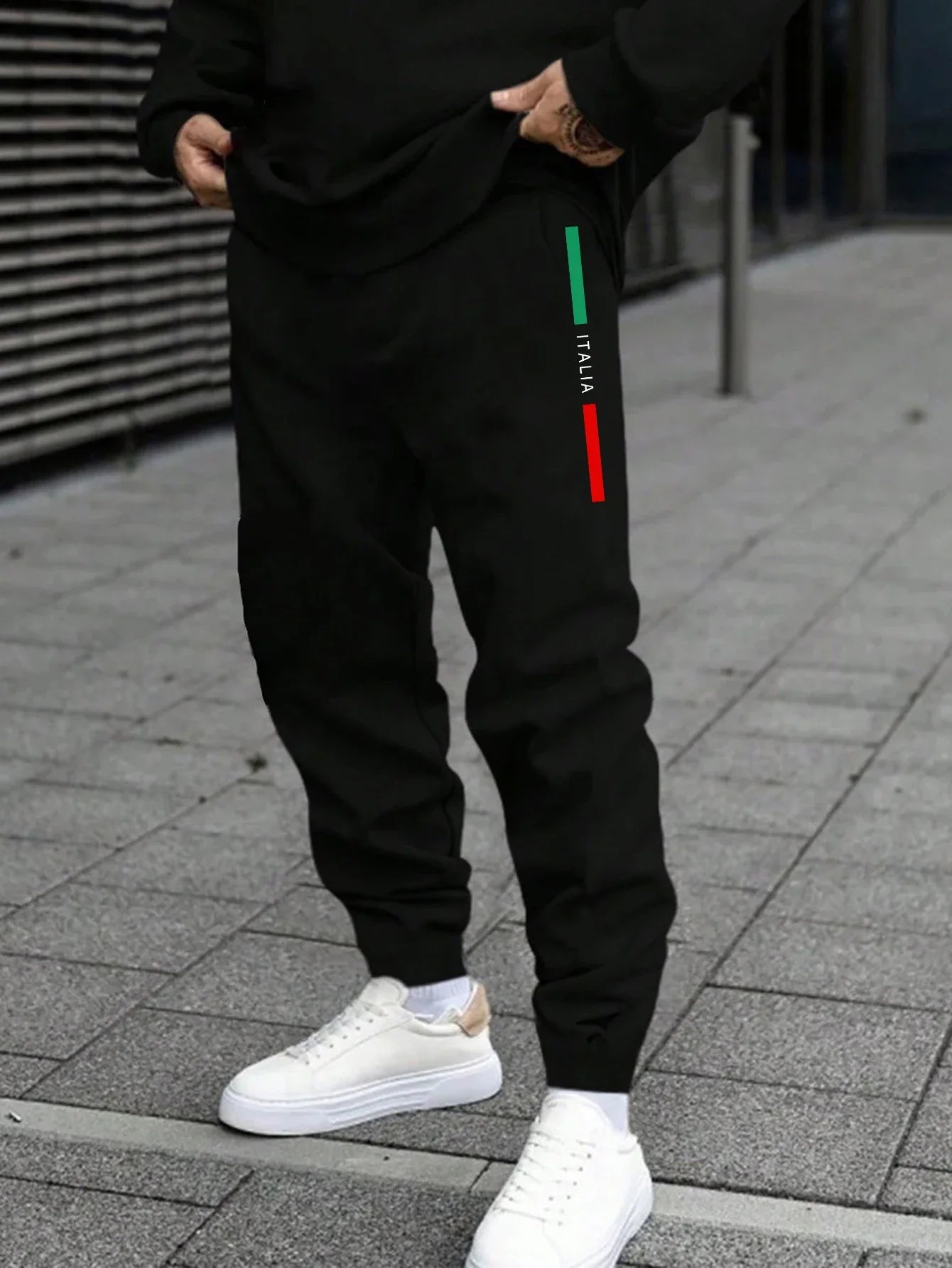 Autumn Mens Tracksuit Italy O Neck Sweatshirt Sweatpants 2 Pcs Set Casual Sports Pullover Pants Man Clothing Hip Hop Sportswear.