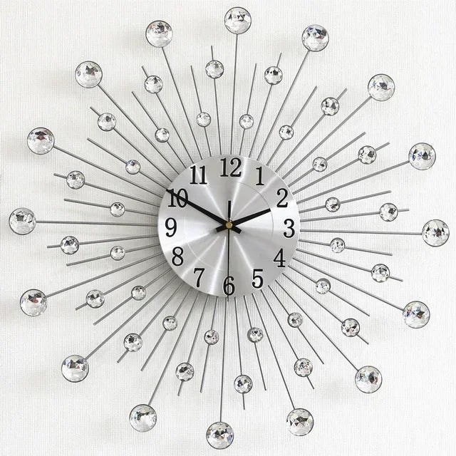 2024 heiß verkaufen Licht Luxus Eisen Kunst Atmosphäre High-End einfache Pfau Wanduhr Mode Wohnzimmer Uhr nach Hause Wandbehang