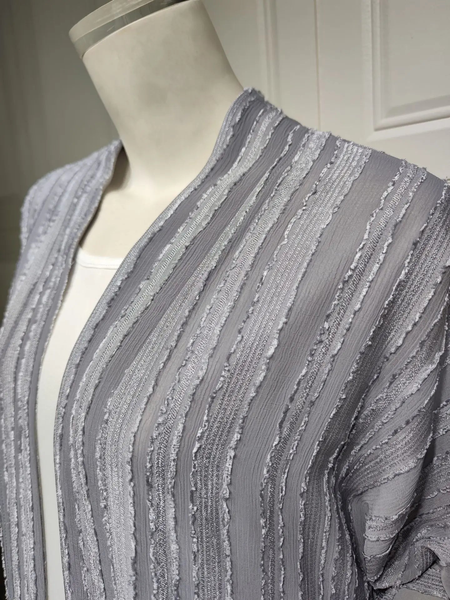 2024 New Fashion Muslim Kimono Abaya Solid Striped Retro Ethnic Cardigan Robe Dubai Middle Eastern Saudi Arabia Eid Clothes