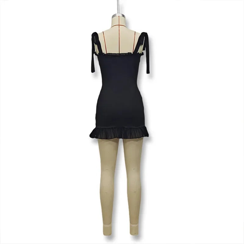 Sommer 2025, modisches reines Farbdesign, sexy Slim-Fit, Empire-Taillengurt-Kleid, Minirock, ein Schulterkleid für Frauen