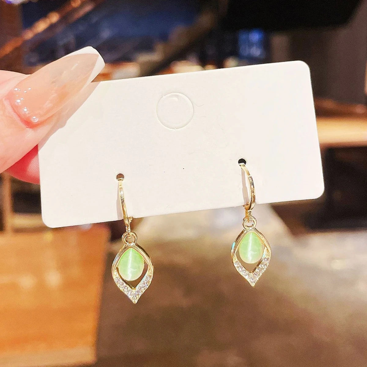 Luxury High-end Temperament Trendy Fashion Ladies Cat's Eye Stone Angel Eye Earrings,Earrings Jewelry Gift Accessories.