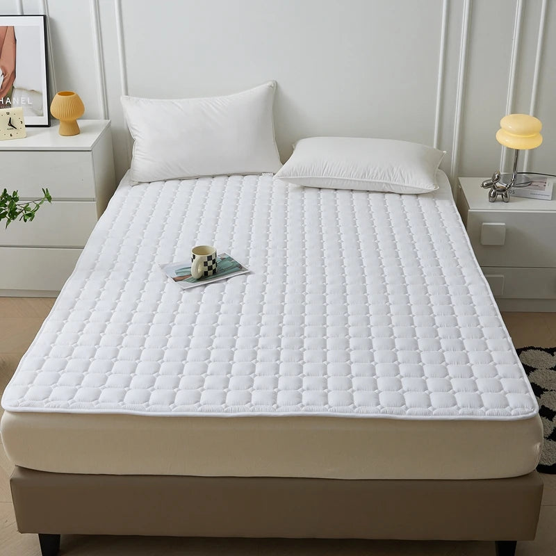 Waterproof Quilted Mattress Protector Cover Thickened Breathable Mattress Topper for Single or Double Bed.