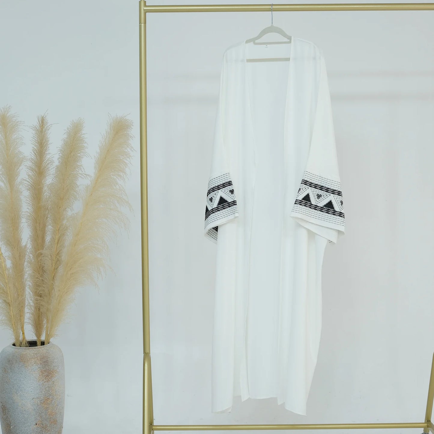 Dubai Open Abaya Embroidery Long Cardigan Women Muslim Dress Kimono Jalabiya Ramadan Kebaya Caftan Marocain Femme Robe Abayas.