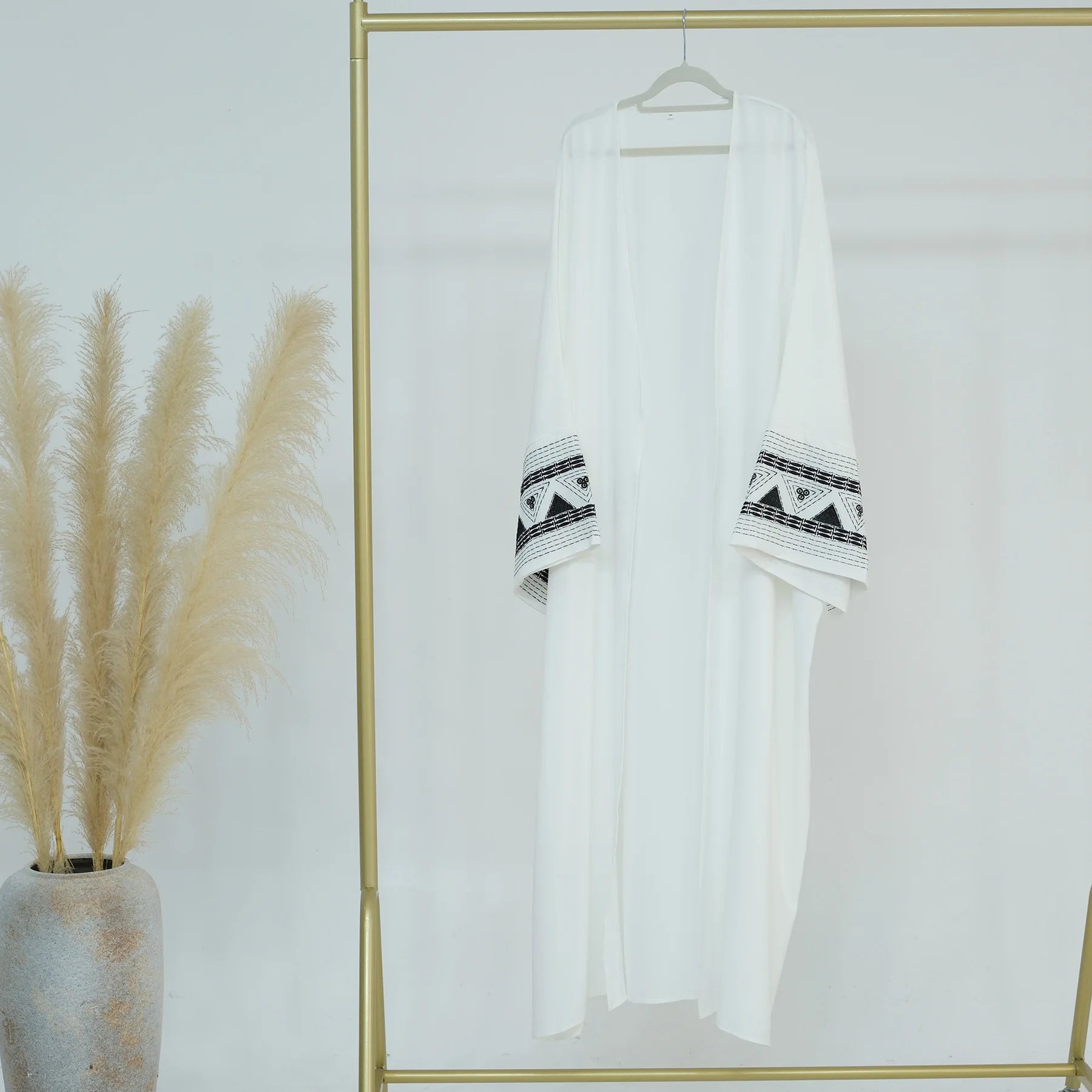 Dubai Open Abaya Embroidery Long Cardigan Women Muslim Dress Kimono Jalabiya Ramadan Kebaya Caftan Marocain Femme Robe Abayas.