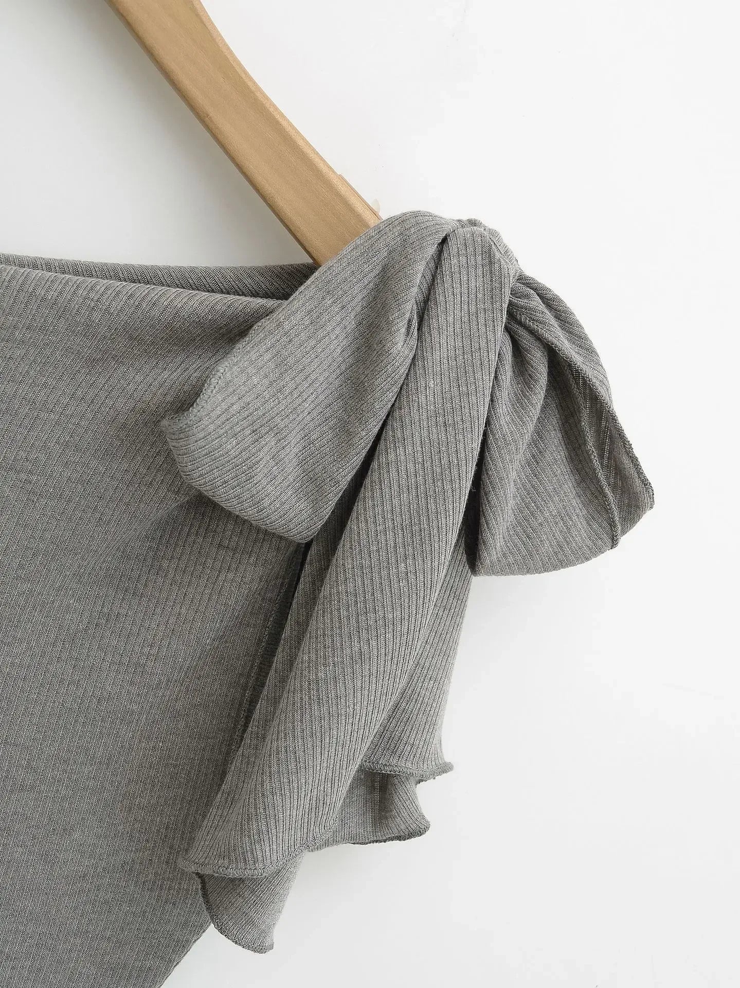 Shoulder Bared Short Sleeve T Shirt Women's Spicy Girl Design Slimming Top Summer New Style One Word Oblique Shoulder Tie Waist.