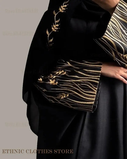Muslim Women Dress Elegant Black Embroidery Abaya Long Robe Dubai Luxury Eid Ramdan Prayer Dress Kebaya Kaftan Moroccan Dresses.