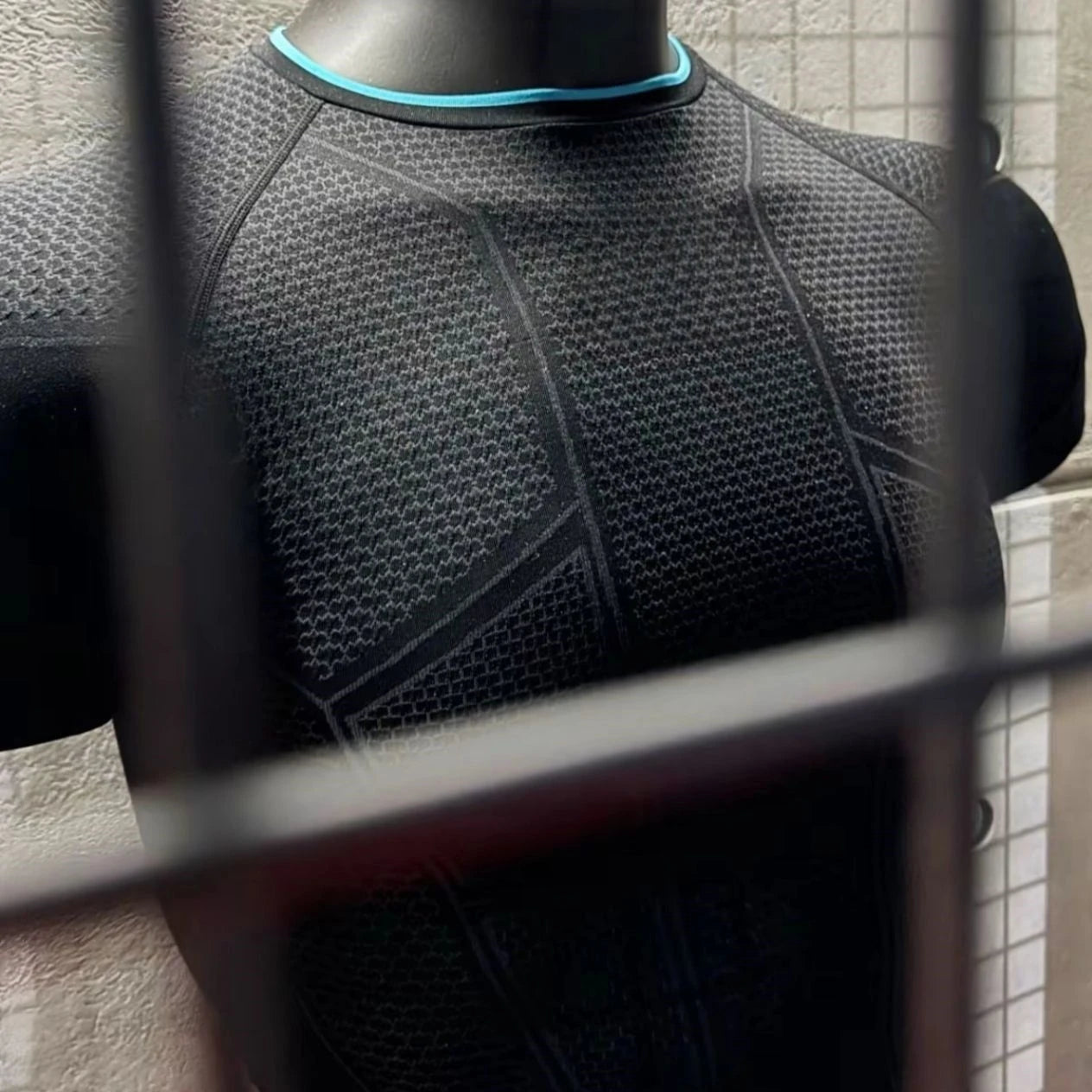 Men's Compression Quick Dry Skinny Fit Short Sleeve Athletic T-Shirt for Gym Workout Fitness Running Sport Bodybuilding.