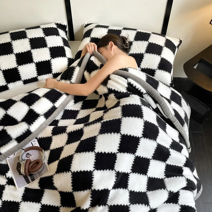 Plush Warm Winter Blanket A Grade Plaid Coral Fleece Soft Thick Bed Blankets for Sofa Single Double Couple Furry Bedspread.