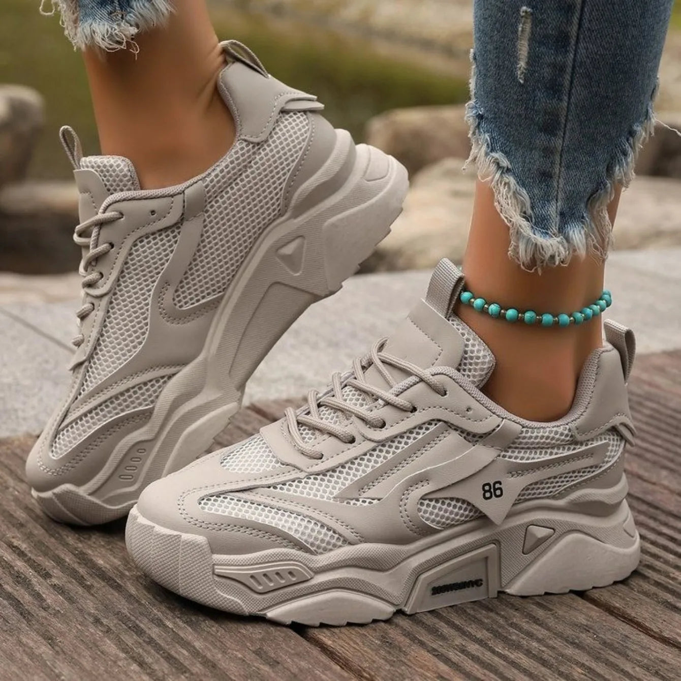 Women Sneakers New Fashion Mesh Breathable Tennis Girl Platform Shoes for Women Outdoor Comfortable Lightweight Sneakers Women.