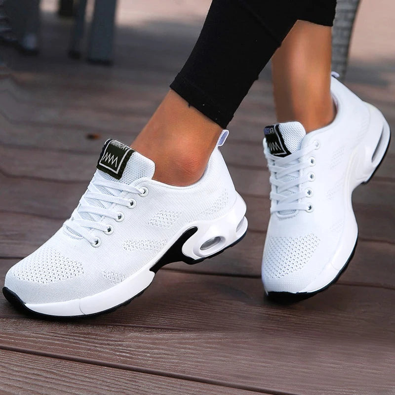 Women Casual Shoes Breathable Walking Mesh Flat Shoes Platform Sneakers Women Tenis Gym Vulcanized Shoes White Female Footwear.