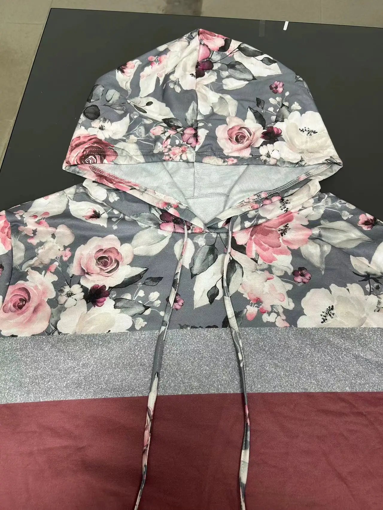 2024 Plus Size Herbst und Winter neue Damen Pullover Print Kapuze Pullover Tasche Langarm Top.