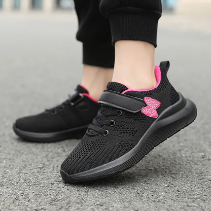 Children's sports shoes, girls' breathable leisure shoes, outdoor sports shoes, mesh surface anti slip fashionable running shoes.