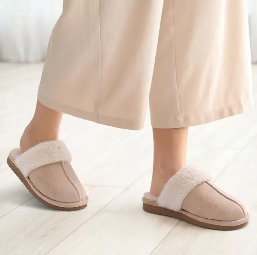 New Winter Fuzzy Women Slippers Indoor Soft House Shoes Fashion Brand Fluffy Suede Women Shoes Outdoor Antiskid Flat Slippers.