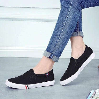 Men Casual Shoes Slip on Canvas Loafers Comfortable Walking Flats for Man Dude Non Slip Soft Moccasins Sneakers Summer.