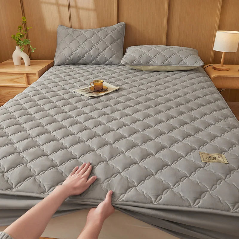Quilted Mattress Cover Single/Double Bedspread Thicken Bed Linen Waterproof Bed Cover Home Soft Bedsheet 매트리스커버 (No Pillowcase)