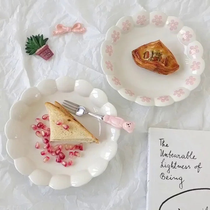 Irregular Ceramic Kitchen Tableware Lovely Pink Petal Household Ceramic Dinner Plate Lace Soup Plate  Deep Fruit Plate.
