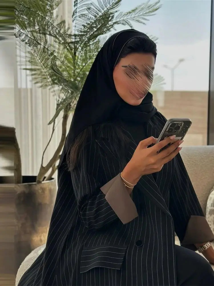 Shiny Batwing Satin Kimono Abaya Dubai Luxury Kebaya Muslim Abayas For Women Kaftan Islam Clothes Robe Femme Musulmane.