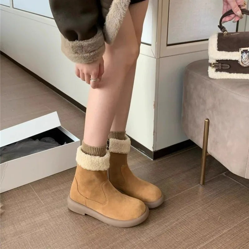 Casual comfortable snow boots women winter retro plush cotton shoes simple warm short boots Fashionable versatile women shoes.
