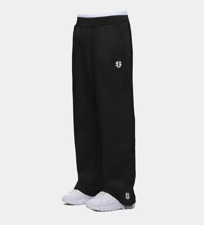 Y2k Retro Cross Shield Embroidery Pattern Baggy Pants Men Clothing Streetwear Casual Harajuku Couple Sweatpants Gothic Joggers.