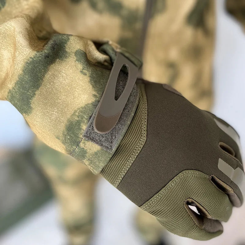 Mens Winter Outdoor Oversized Softshell Jackets Waterproof Zipper Hunting Clothes Fleece Lining Windbreaker Tactical Pocket Coat.