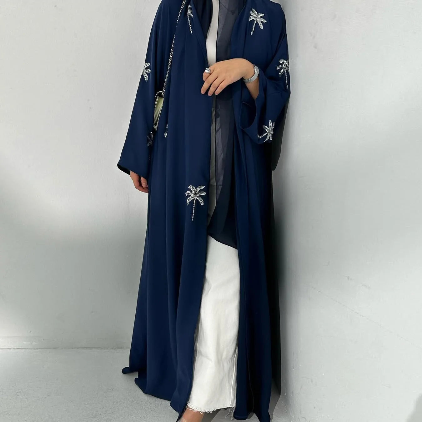 Mode Dubai Abayas für Frauen Stickerei Muslimischen Kleid Türkei Kaftan Islam Kleidung Kebaya Kaftan Marocain Femme Robe Jalabiya.
