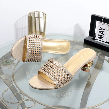 Golden heeles sandals new rhinestones in the summer 2025  thick heels lady slippers wearing banquet luxury elegant slippers.